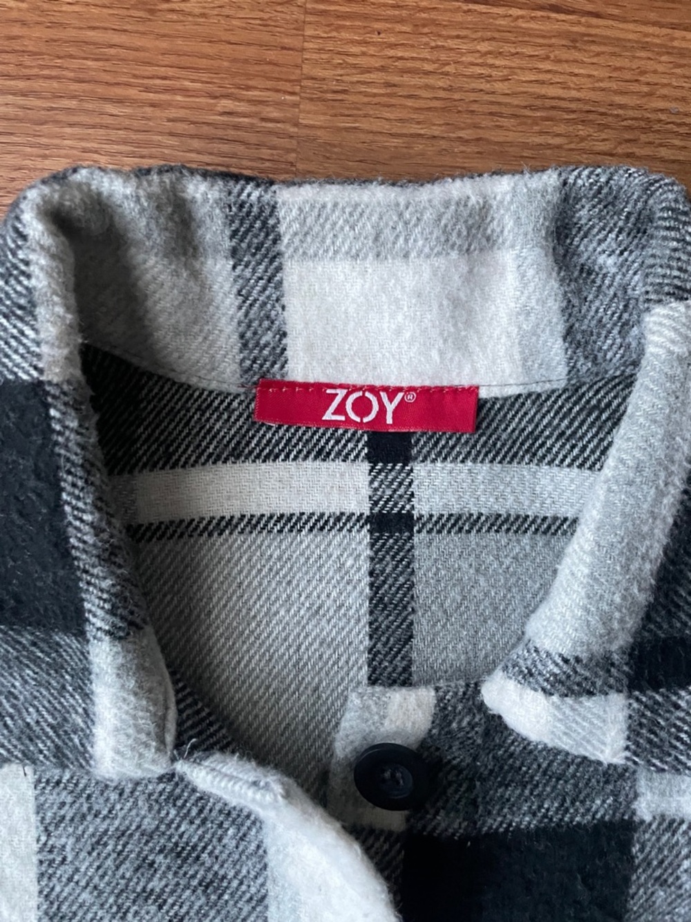 Soft Button up - Picture 2 of 3